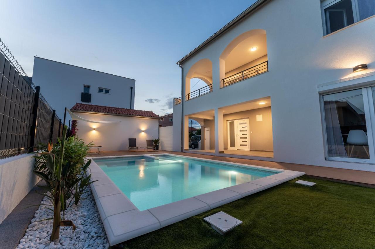 Bernie Apartments With A Pool Zadar Exteriér fotografie
